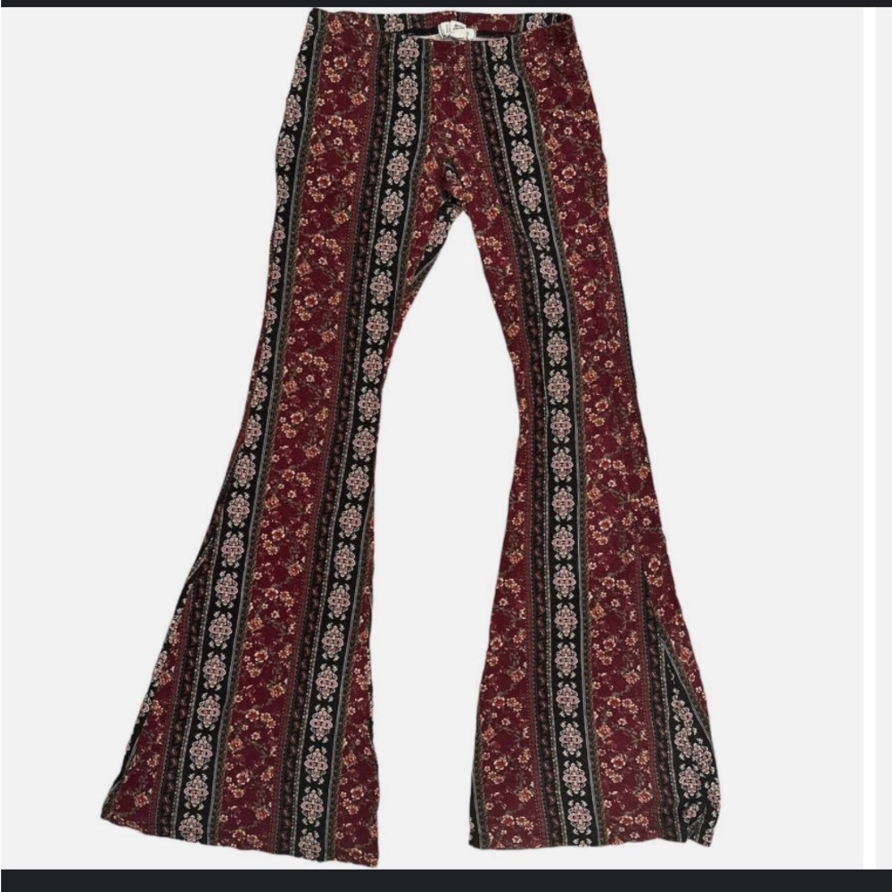 Flared leggings. Size L